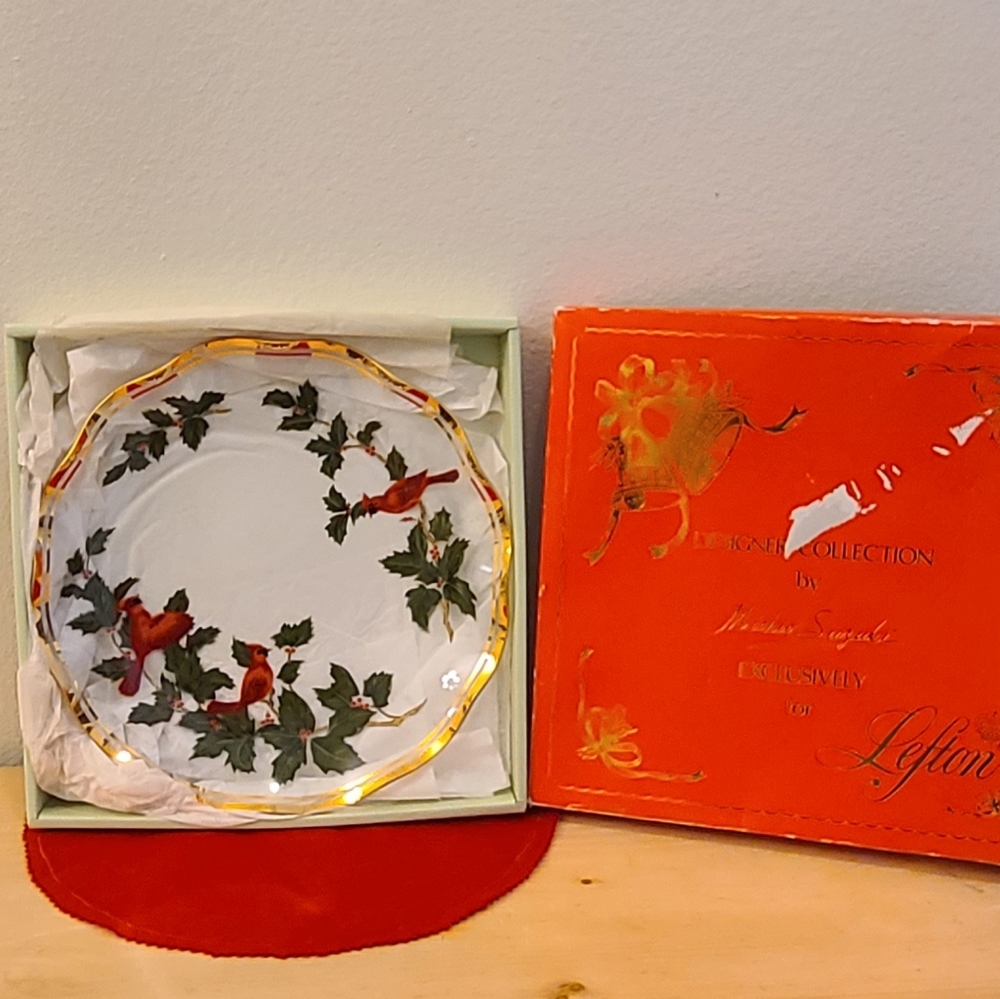 Vintage Lefton Cardinal Plate